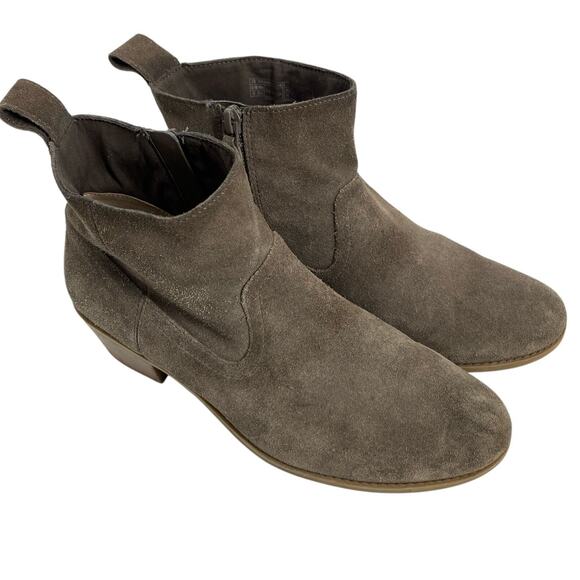 VIONIC Vera Gray Suede Water Resistant Ankle Boots Booties Womens Size 8 M - Picture 1 of 13